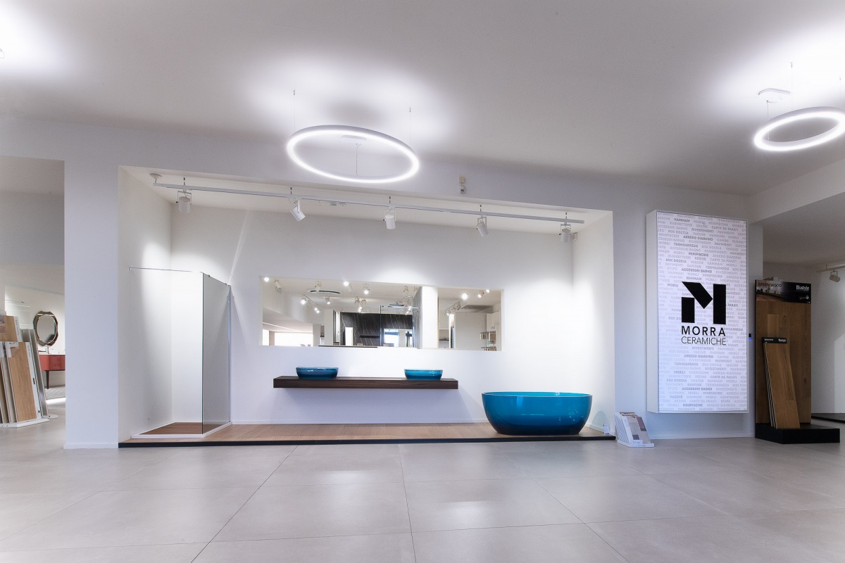 allestimento_showroom_morraceramiche_salamostra