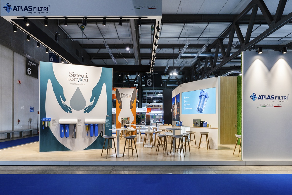 personalized-trade-show-booth-atlasfiltri-heating-sector-barberini-allestimenti-mostra-convegno-MCE-2024