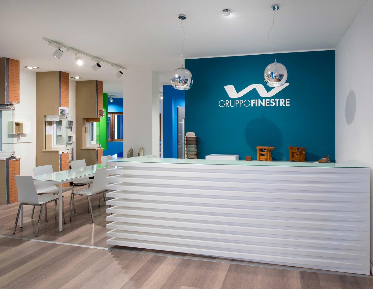realizzazione spazi espositivi per showroom