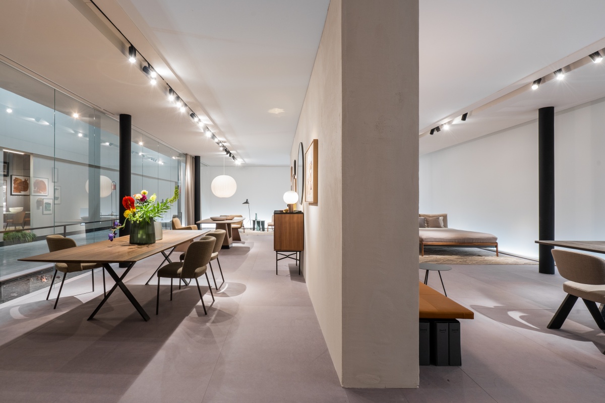 trade-show-booth-barberini-allestimenti-more-bernhard-muller-salone-del-mobile-2023