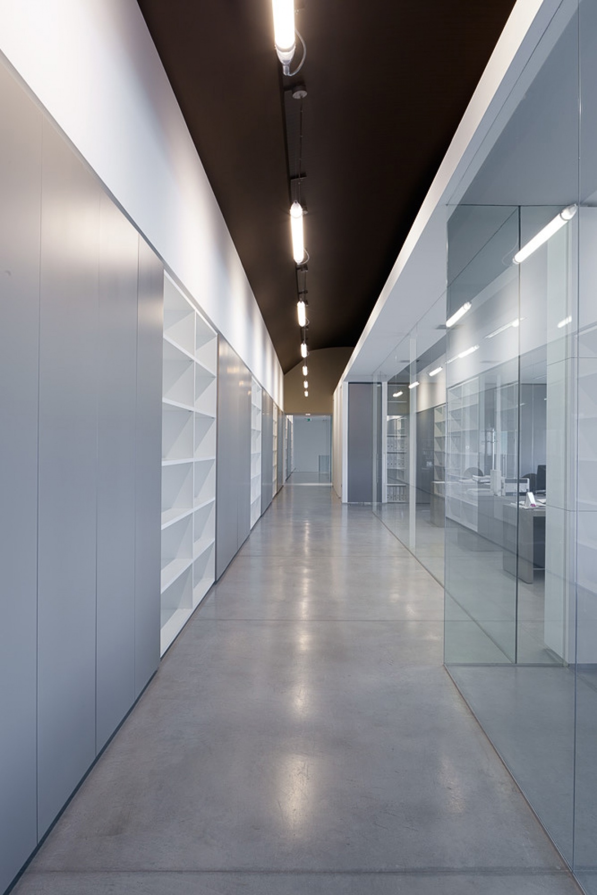 fornitura arredo contract realizzazione uffici