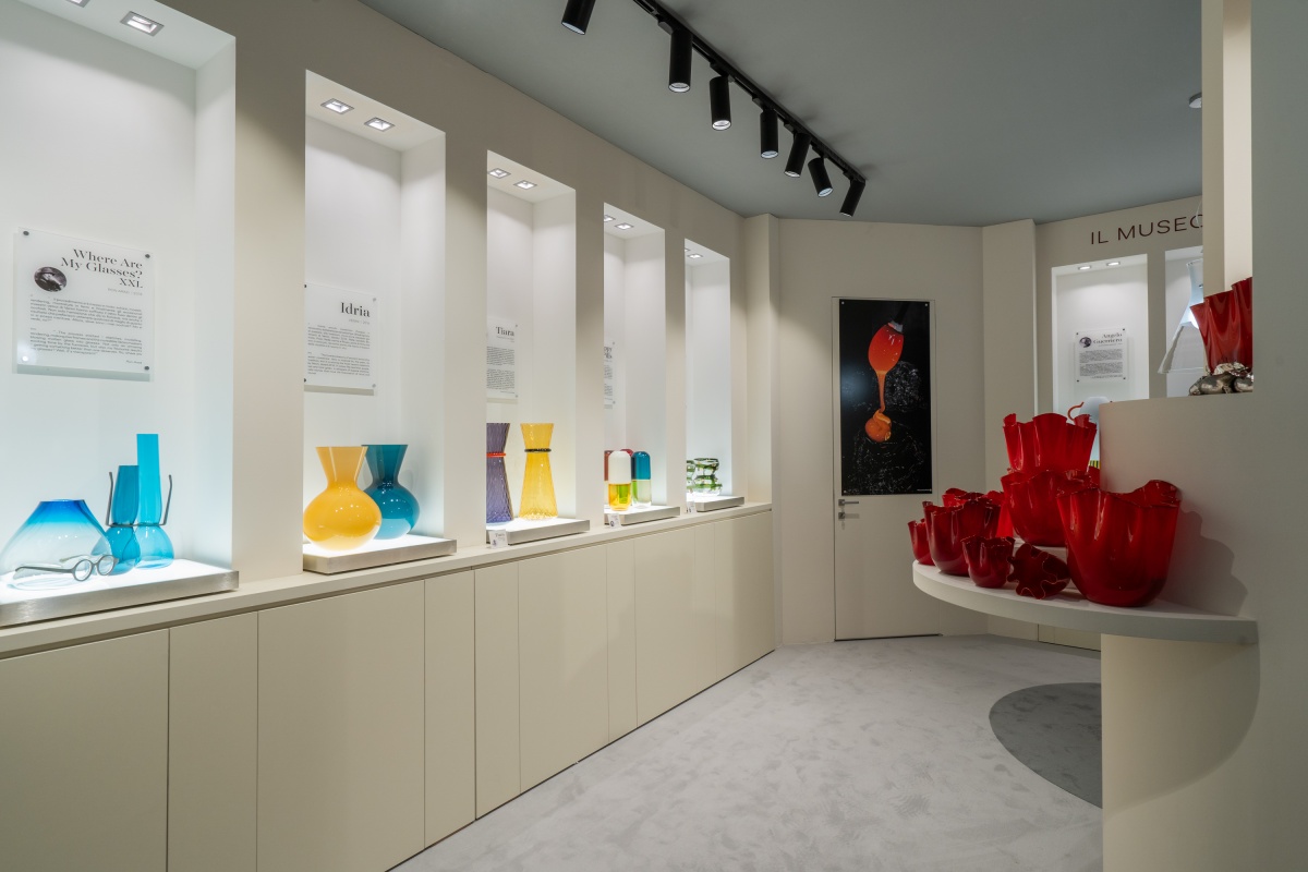 barberini-allestimenti-exhibition-stands-projects-venini-salone-del-mobile