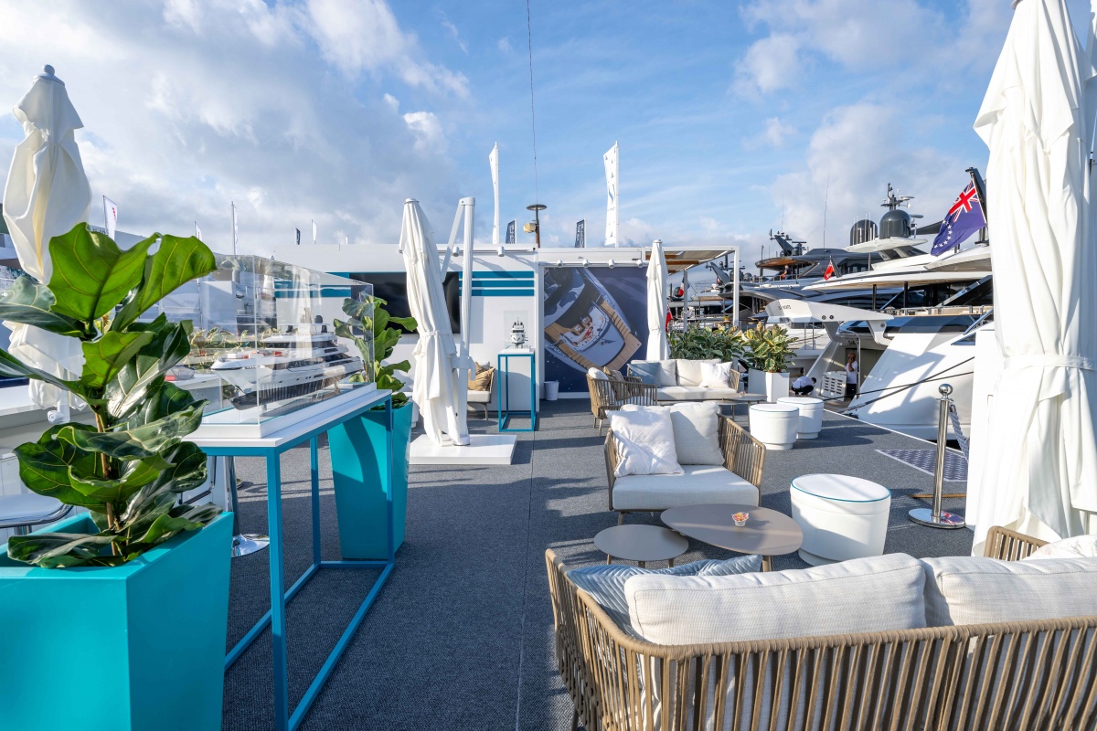 Overmarine-Mangusta-Yachts-Festival-Cannes-Barberini-trade-show-booth