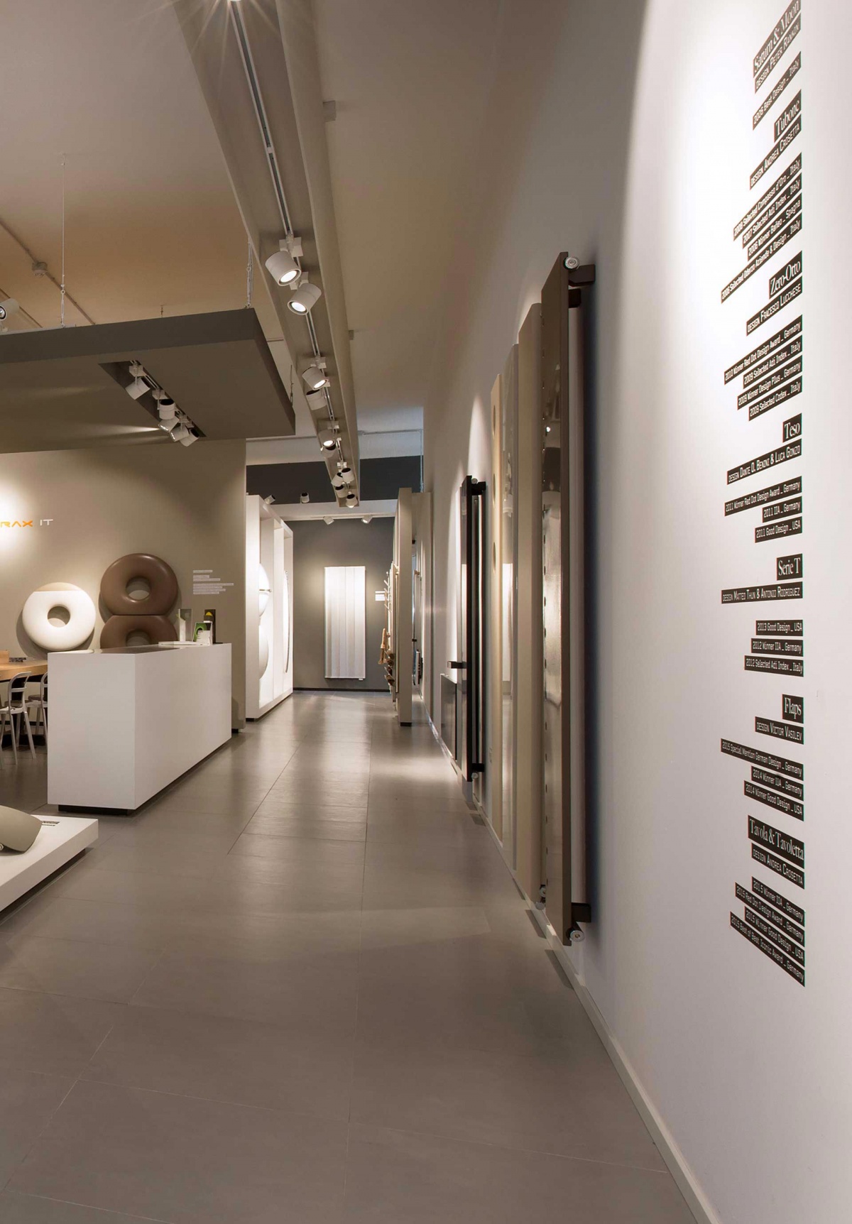 progettazione- realizzazione-showroom-antrax- barberini-allestimenti