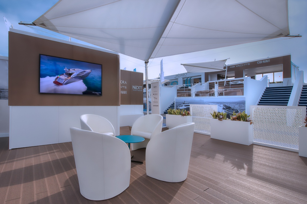 barberini-exhibition-design-yachts-festival-cannes