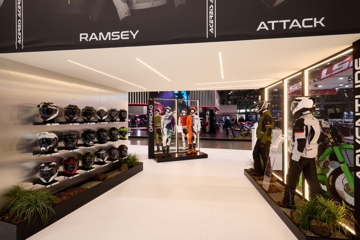 exhibition-space-solutions-barberini-allestimenti-acerbis-booth-eicma